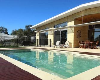 The Chocolate Lily B&B - Sedgwick - Piscina