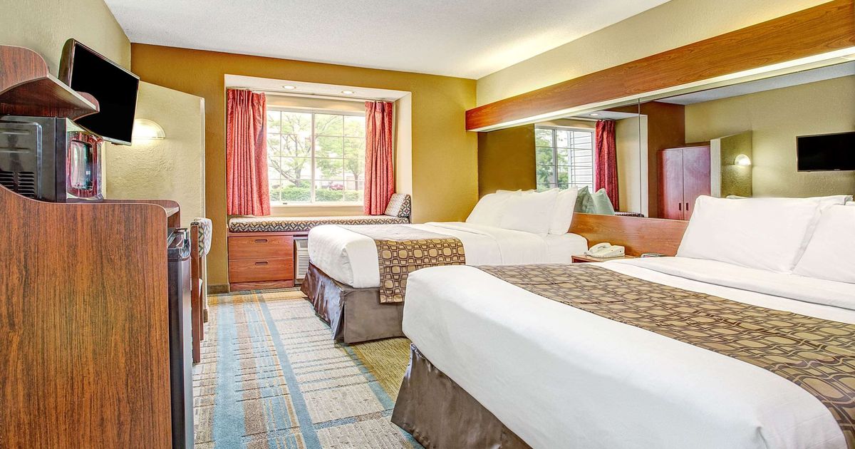 Microtel Inn & Suites by Wyndham Mason/Kings Island ₹ 1,654. Mason