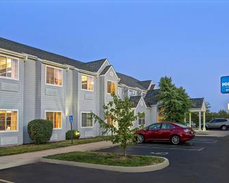 Microtel Inn & Suites by Wyndham Mason/Kings Island - Mason - Building