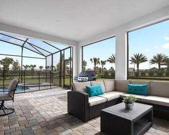 Beautiful, Comfortable home by Disney!! - Four Corners - Balcony