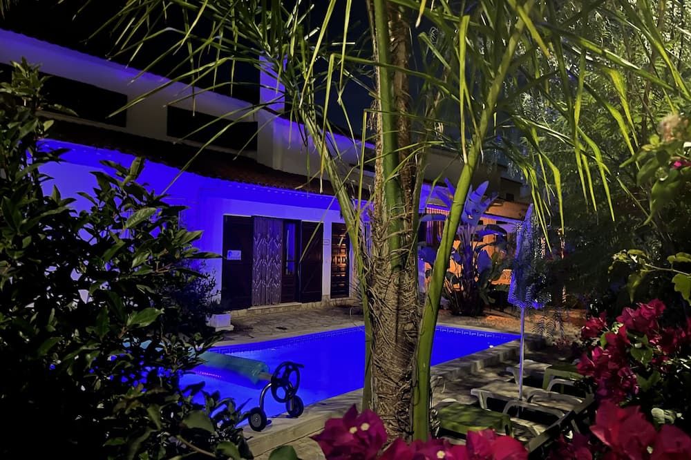 Casa Pausa Sesimbra Holiday Home - سيسيمبرا - حوض السباحة