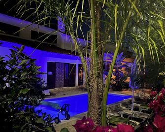Casa Pausa Sesimbra Holiday Home - سيسيمبرا - حوض السباحة