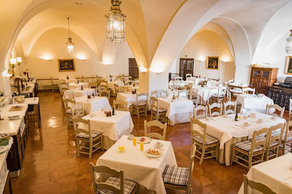 Parador de Mérida - מרידה - מסעדה