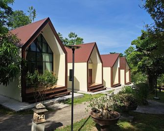 At Home Suanphung - Suan Phueng - Building