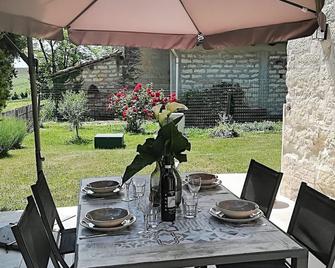 Holiday house with garden, pool, whirlpool, fitness & sauna - Ottiglio - Patio