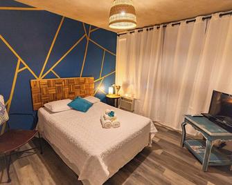 Vieques Tropical Guest House - Vieques