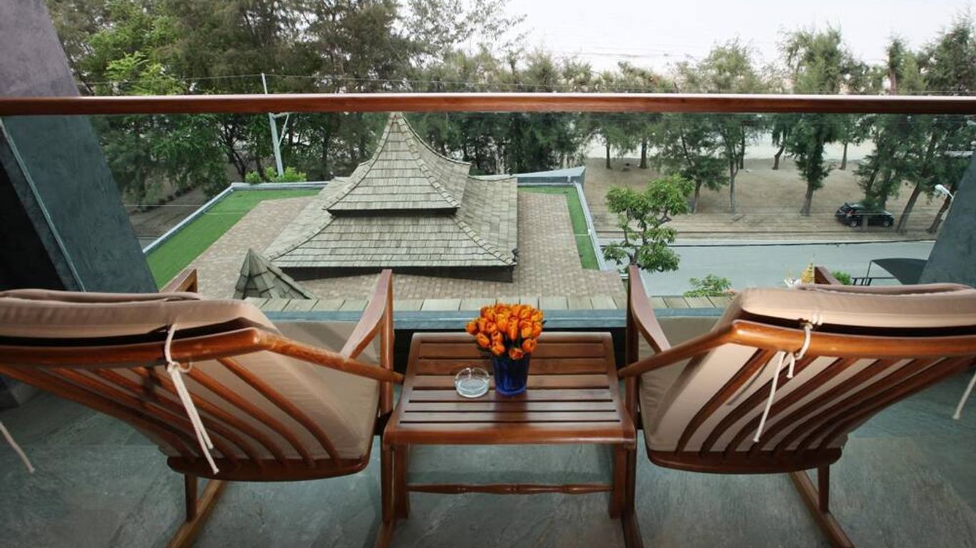 I Calm Resort Cha Am