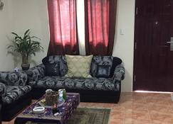 Fully furnished One bedroom apartment - Angeles City - Living room