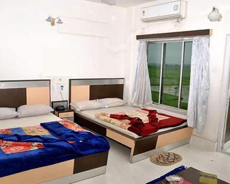 Hotel Yashoda International - Rampurhut - Bedroom