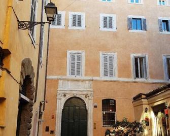 Appartamento Coronari - Rome - Building
