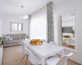 Italianway - Cristoforo Colombo 12 Int 1a - San Bartolomeo al Mare - Dining room