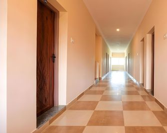 Gk Hotel Sivagangai - Sivaganga - Hallway