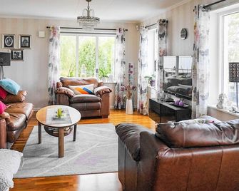 Holiday Home in Klövedal - Klövedal - Living room