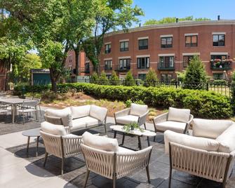 Courtyard by Marriott Chicago at Medical District/UIC - Chicago - Patio