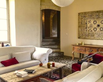 Camargue farmhouse on the water's edge - Saint-Gilles - Huiskamer