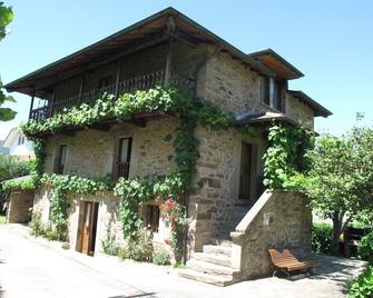 Casa Sergio - Trevías - Edificio