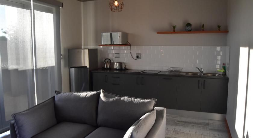 Kitchen view of Quiver Inn Guesthouse