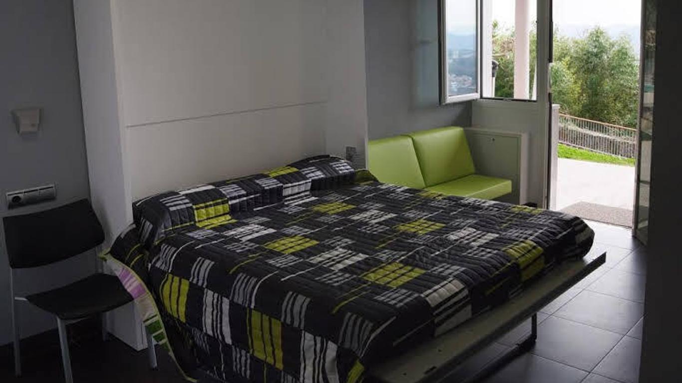 Albergue/Auberge Ulia Youth Hostel