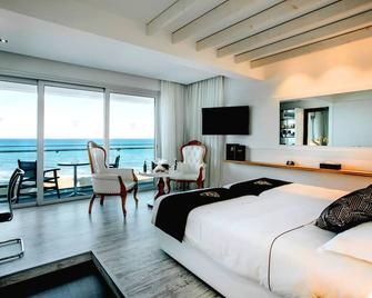 The Ciao Stelio Deluxe Hotel - Larnaca - Bedroom