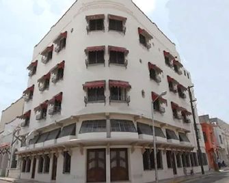 Hotel Fundador - Monterrey - Building