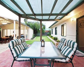 Cormorant Cottage Garden Beach Abode w Game Room - Dunsborough - Patio