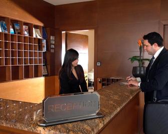 Byzantio Hotel - Thessaloniki - Front desk