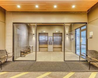 Sand & Sea Paradise on Prom (516) - Beach Pool - Seaside - Lobby