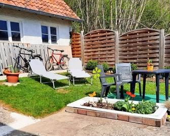 Großzügige 2-zimmer Wohnung mit Eigenem Garten - Sulz am Neckar - Патіо
