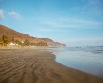 Casa Baomal - 13 Bedrooms At The Beach!!! - San Juan de Alima - Playa