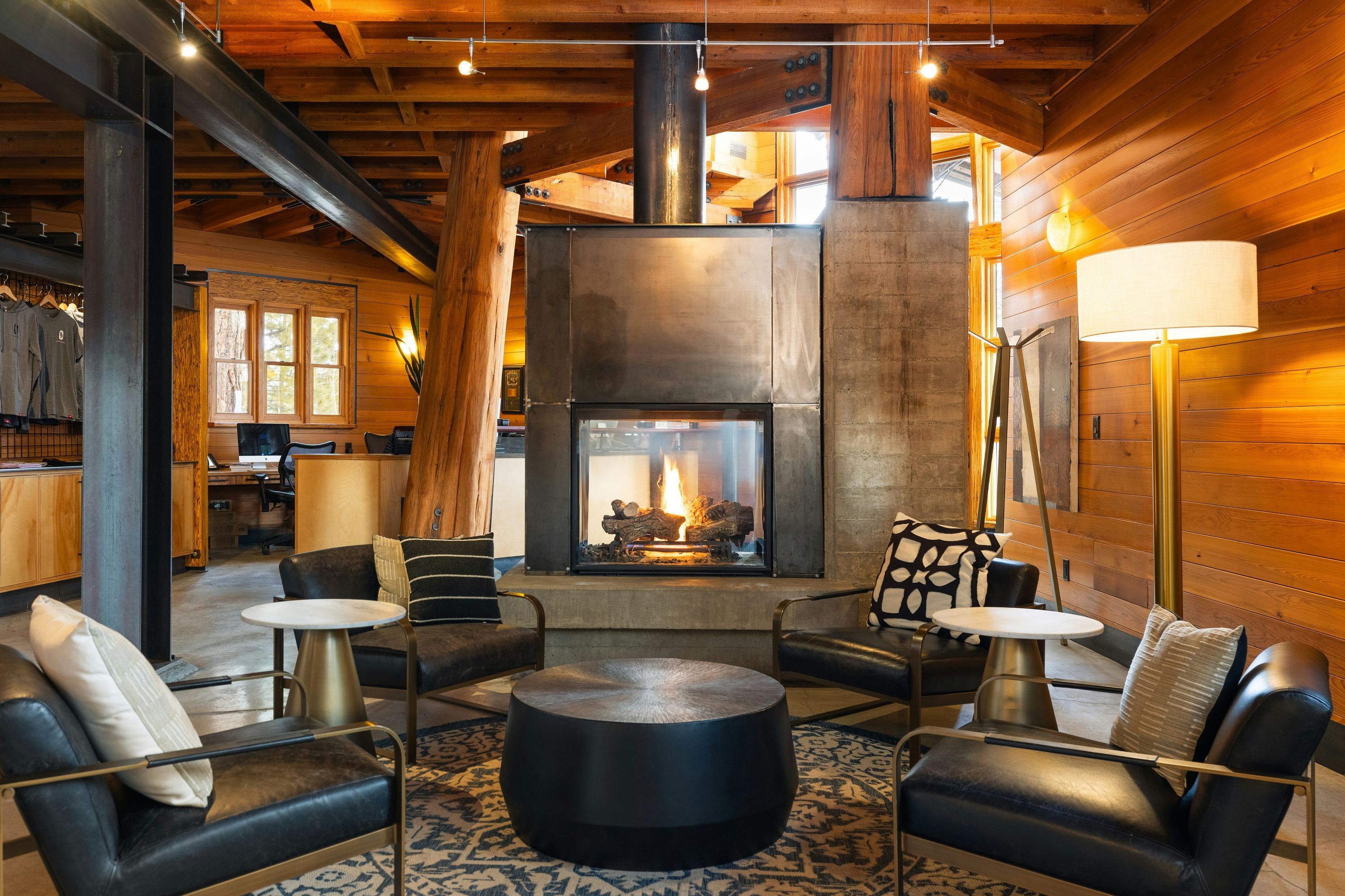Gravity Haus Truckee-Tahoe - Truckee - Salon