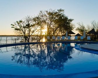 Hotel Horacio Quiroga - Salto - Piscina