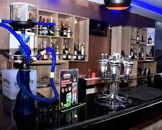 Goddis Apartments - Lagos - Bar