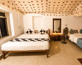 Robin Desert Safari Camp - Sām - Bedroom