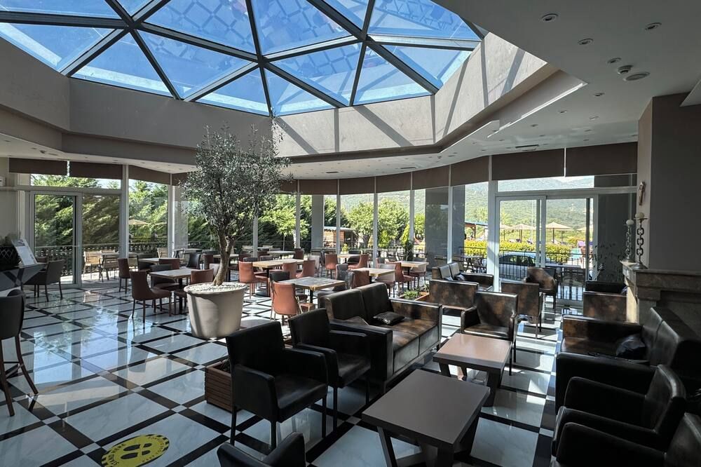 آر هوتل آند سبا إيوانينا - أونينا - مطعم