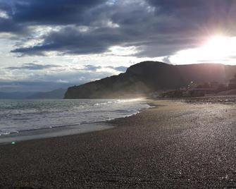 B&B Sopra il Borgo - Finale Ligure - Spiaggia