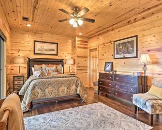 Woodsy Retreat w/ Fire Pit & Resort Amenities - Gatlinburg - Soverom