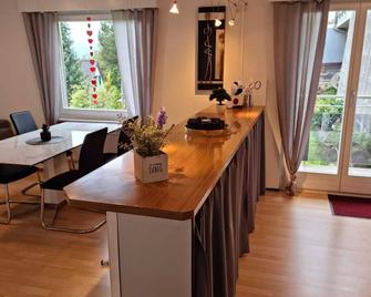 Apartment Panoramablick - Amden - Їдальня