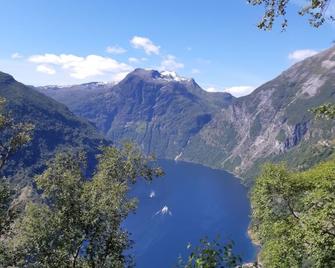 Westeraas Gard - Geiranger