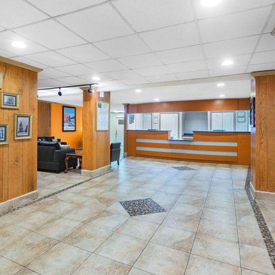 Front desk view of Howard Johnson by Wyndham Staunton