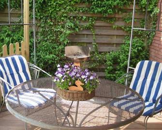 Ferienwohnung Antonia, 15110 - Leer - Innenhof