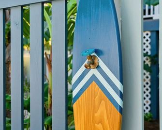 Folliday Inn - The Barrelback - Room 26 - Folly Beach