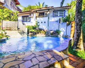 Velinn Feiticeira Praia Hotel - Ilhabela - Piscina