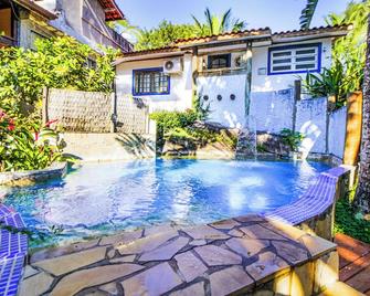 Velinn Feiticeira Praia Hotel - איליאבלה - בריכה