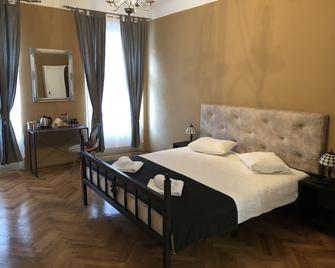 Poet Pastior Residence - Sibiu - Bedroom