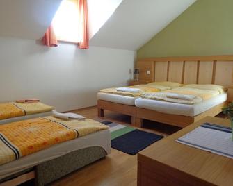 Penzion a vinarstvi U Vrbu - Hustopeče - Slaapkamer