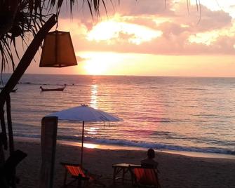 The New Andaman Bay Bungalow - Ko Lanta - Beach