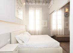 Lucrezia Apartment by Firenze Prestige - Firenze - Soveværelse