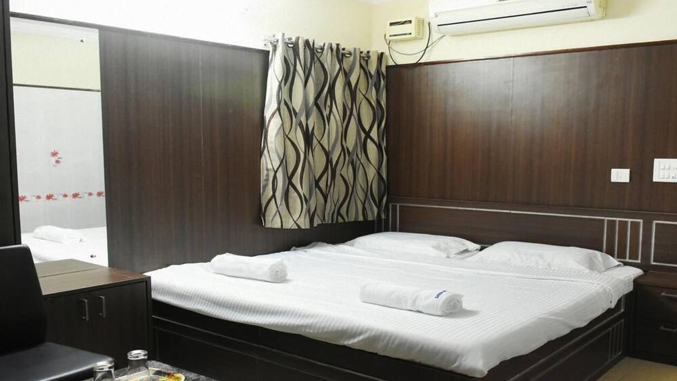 Hotel Govind Heights