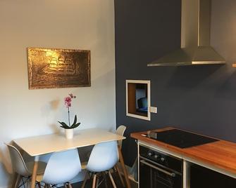 Rocklyn House - Quiet, Convenient & Central Location - Lutana - Cocina