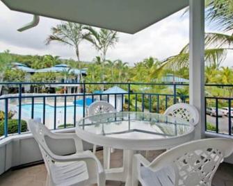 Upscale Condo/Resort Just 7 Miles From Kona Ironman Start - Kailua-Kona - Balcony